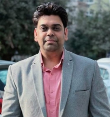 Born in 1993 in New Delhi, Anubhav delved into SEO early in his career. He co-founded MysticDigi to collaborate with diverse clients, scaling to include training (Advertolearn) and specialized SEO services. His mission centers on democratizing digital marketing knowledge and driving measurable growth through education and consultancy